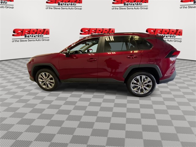 2023 Toyota RAV4 XLE Premium photo 6