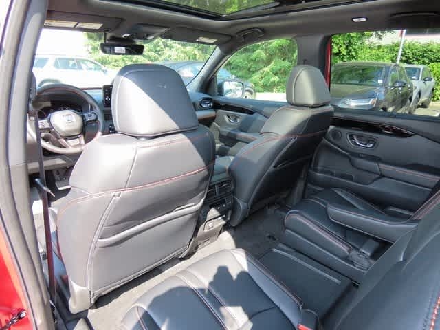 2025 Honda Pilot TrailSport photo 15