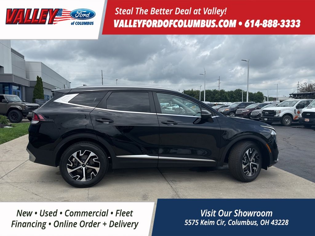 2023 Kia Sportage EX photo 4