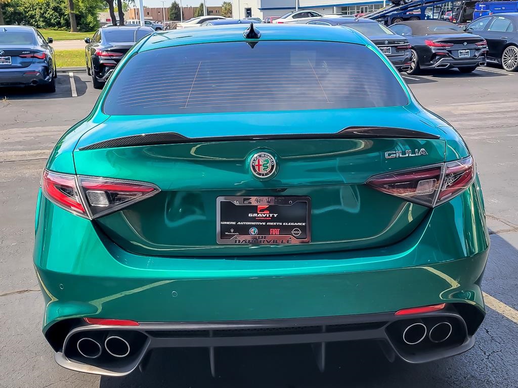 2024 Alfa Romeo Giulia Quadrifoglio photo 5