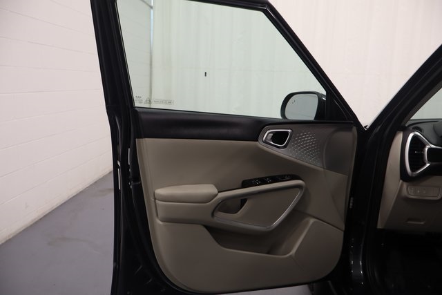 2025 Kia Soul LX photo 8