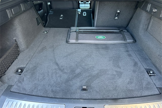 2025 Land Rover Range Rover Velar SE photo 13