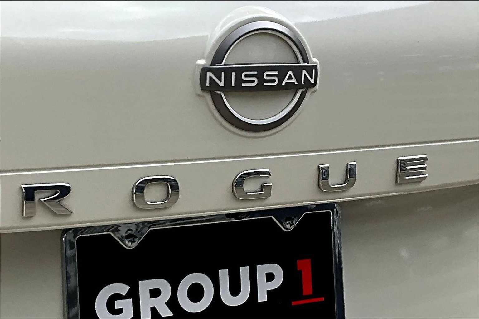 2023 Nissan Rogue SV photo 27