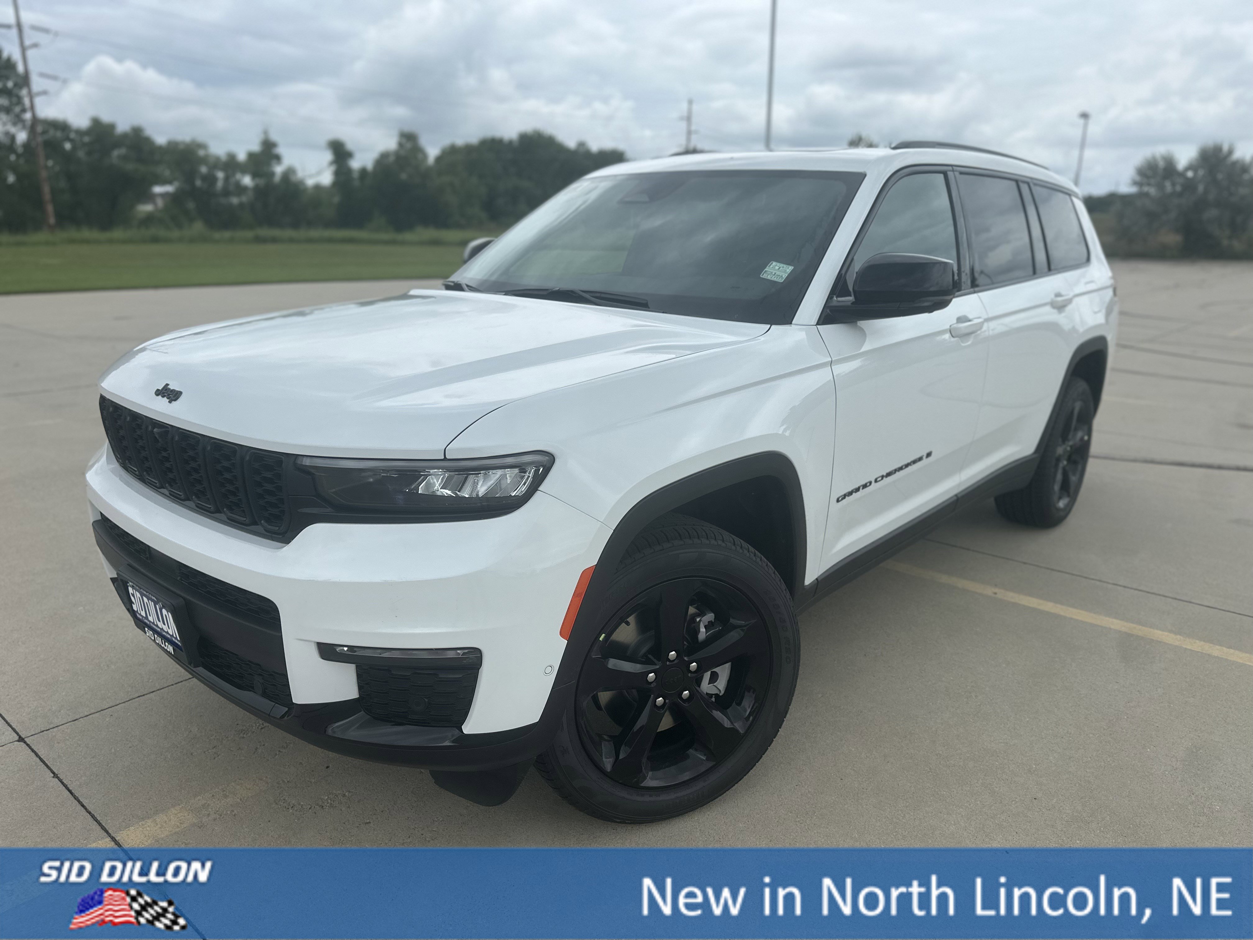 2025 Jeep Grand Cherokee L Altitude's photo