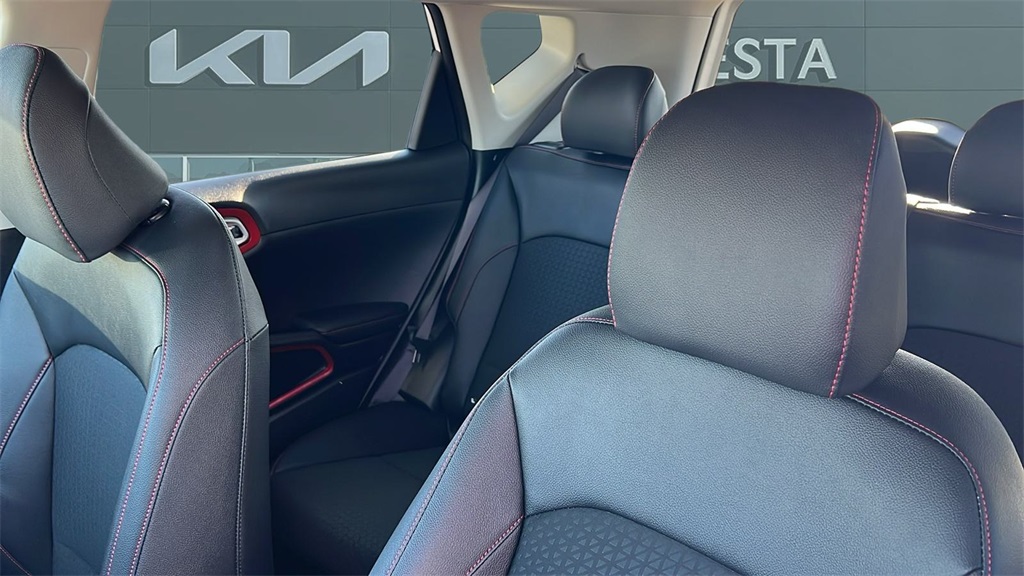2025 Kia Soul GT-Line photo 8