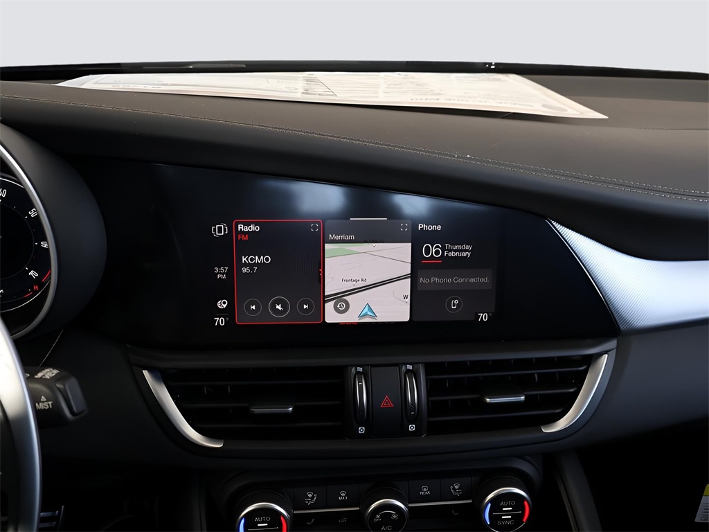 2025 Alfa Romeo Giulia Base photo 22
