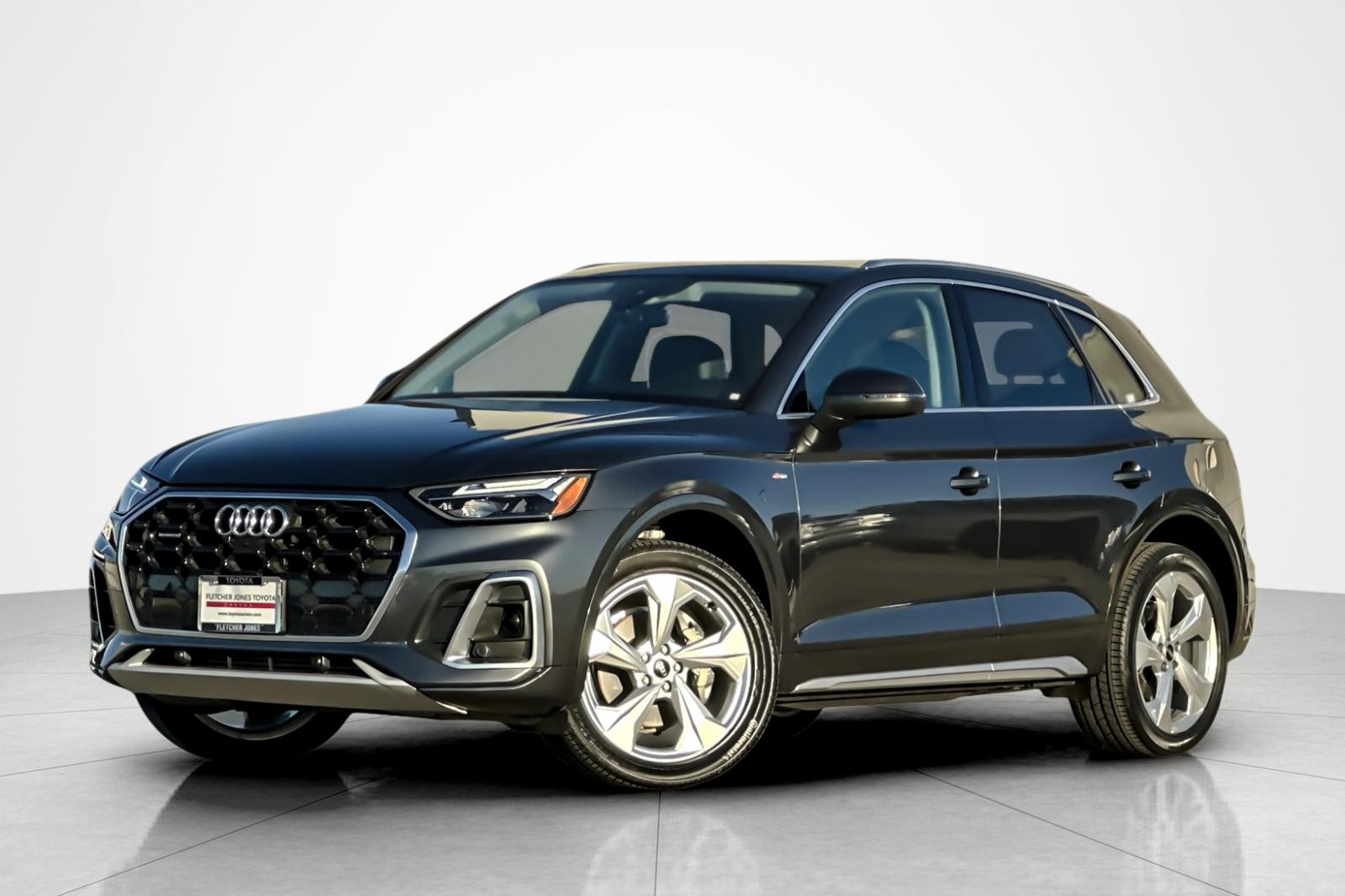 2023 Audi Q5 Premium Plus's photo