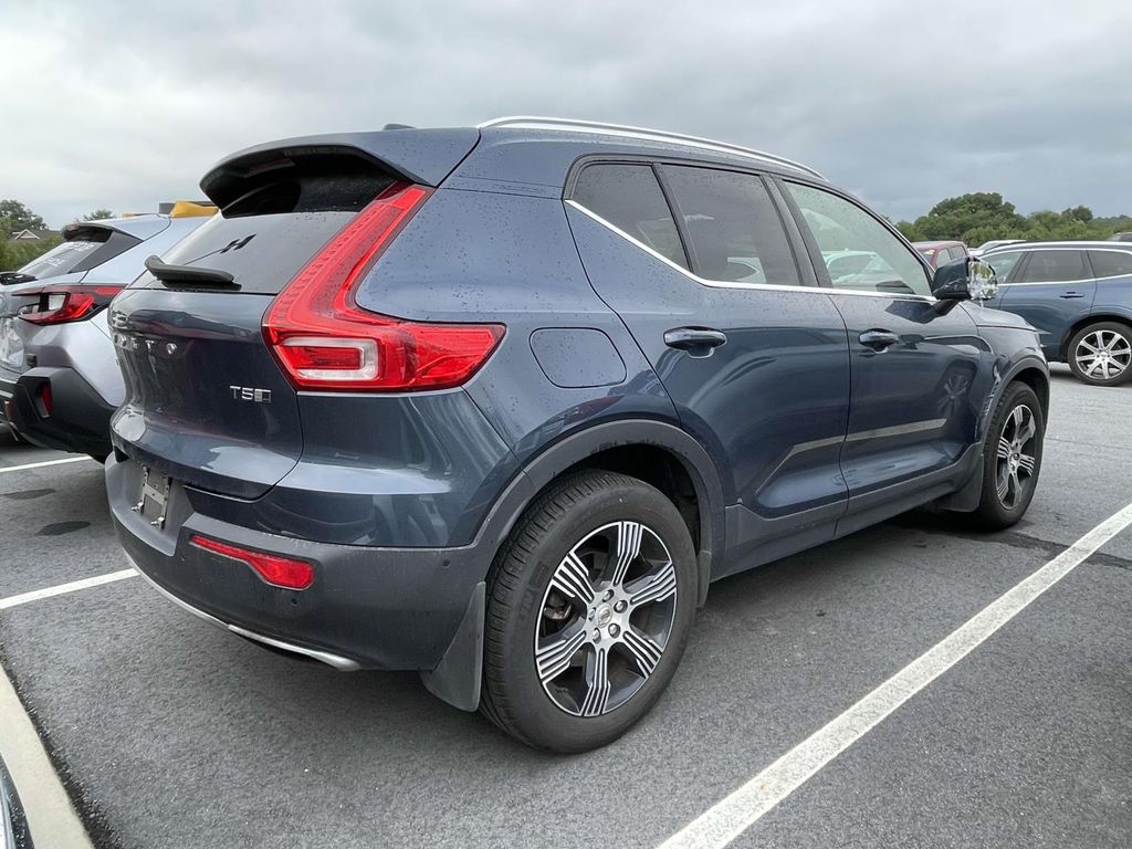 2019 Volvo XC40 T5 Inscription photo 4