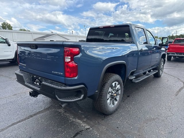 2025 Chevrolet Silverado 2500HD Custom photo 2