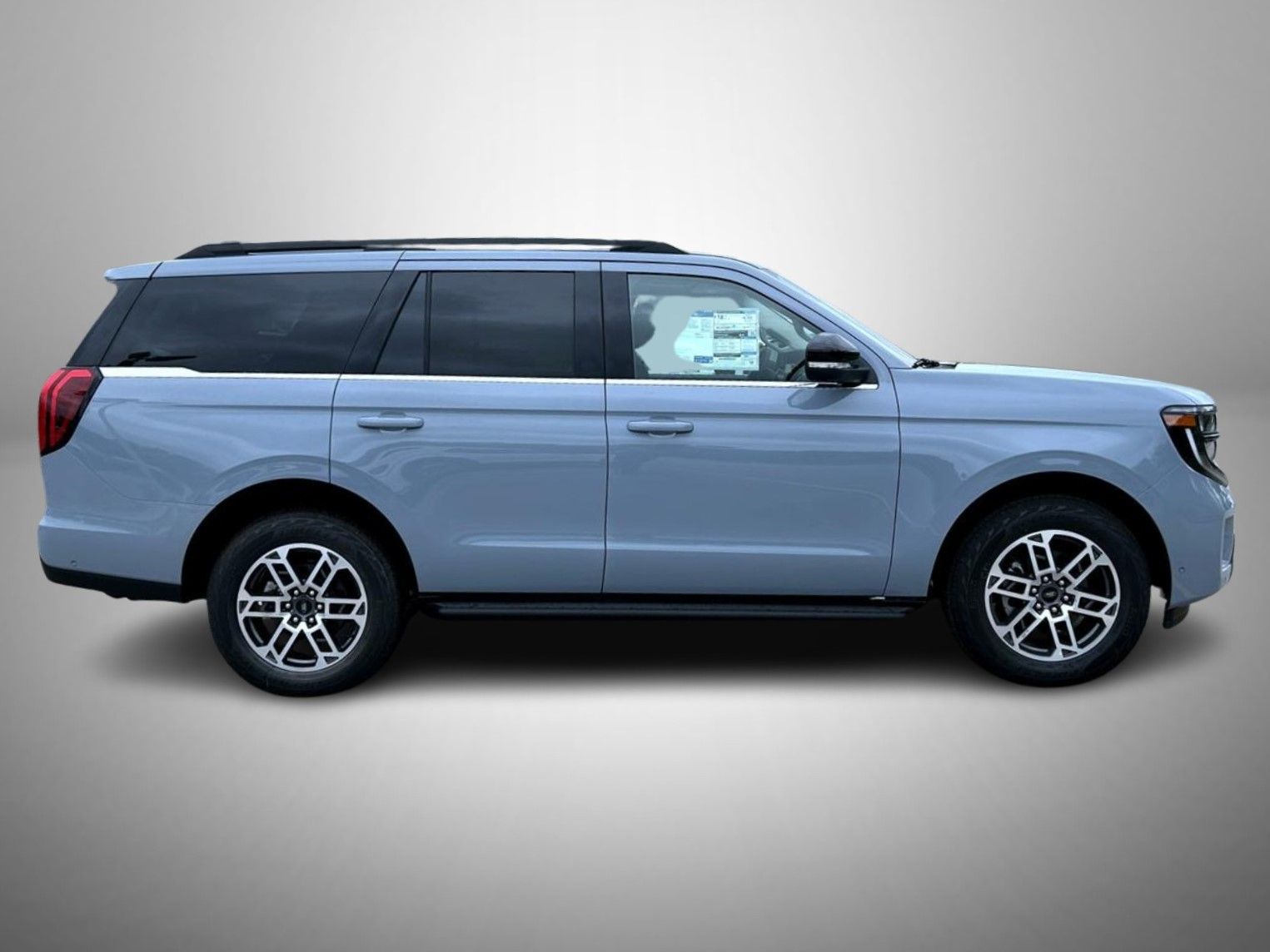 2025 Ford Expedition photo 4