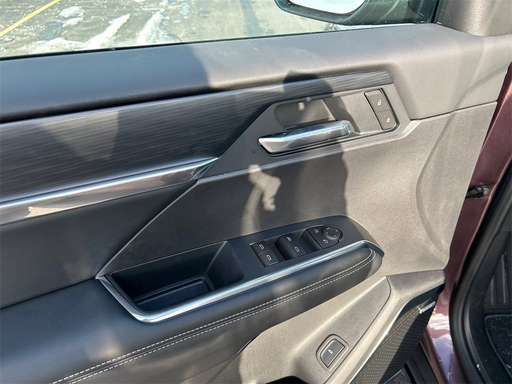 2026 GMC ACADIA - Image 13