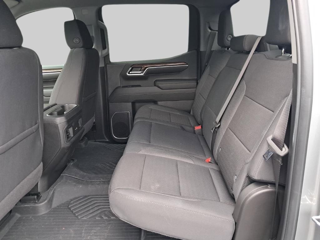 2024 Chevrolet Silverado 1500 RST photo 8