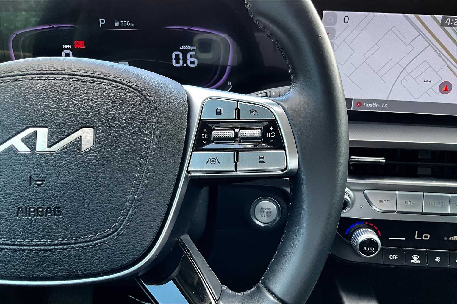 2024 Kia Telluride LX photo 22