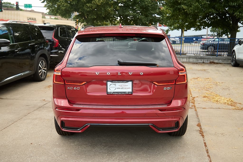 2025 VOLVO XC60 - Image 6