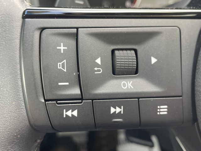 2023 Nissan Rogue SL photo 16