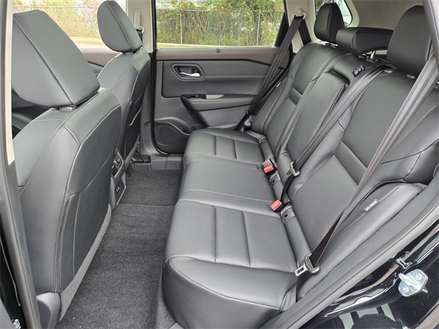 2023 Nissan Rogue SV photo 11