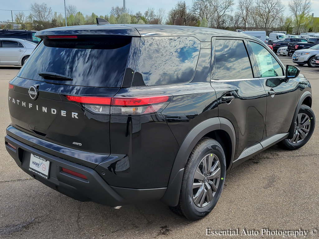 2025 Nissan Pathfinder S photo 7
