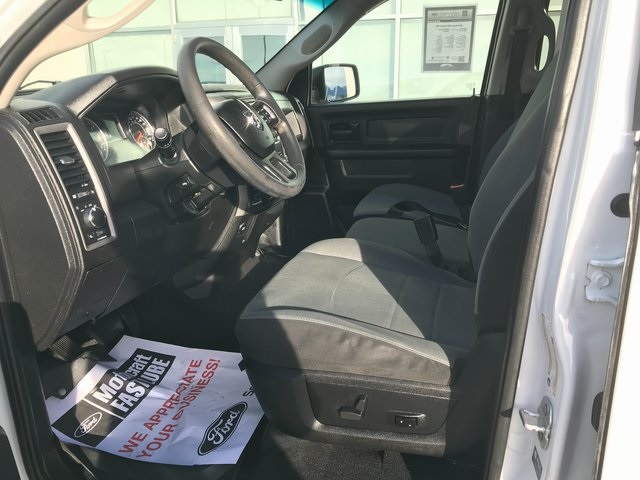 2021 Ram 1500 Classic photo 3