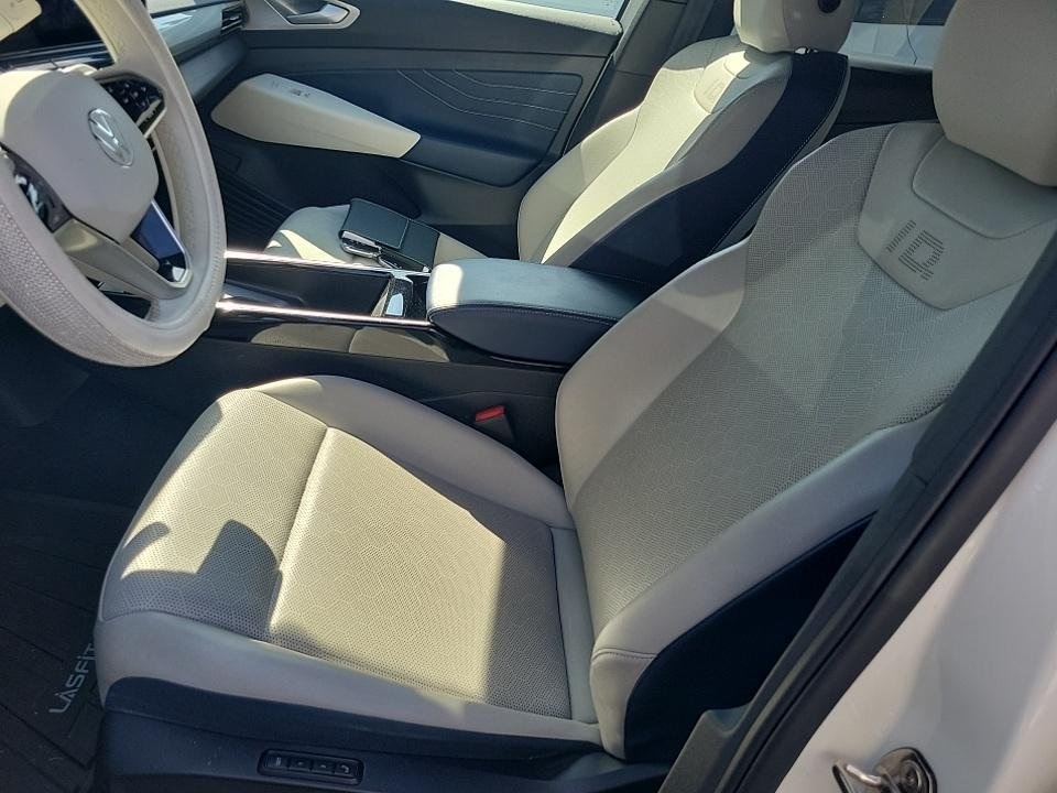 2023 Volkswagen ID.4 Pro S photo 3