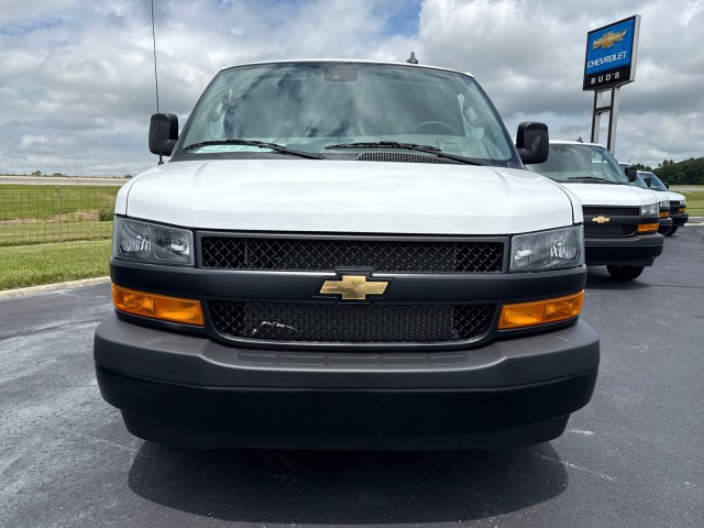 2025 Chevrolet Express Cargo 2500 photo 3