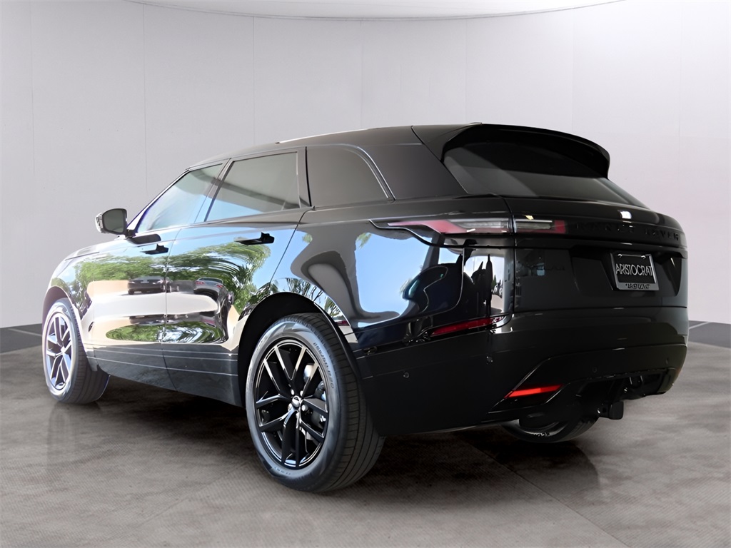 2025 Land Rover Range Rover Velar SE photo 4