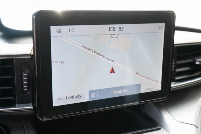 2022 Ford Explorer XLT photo 3