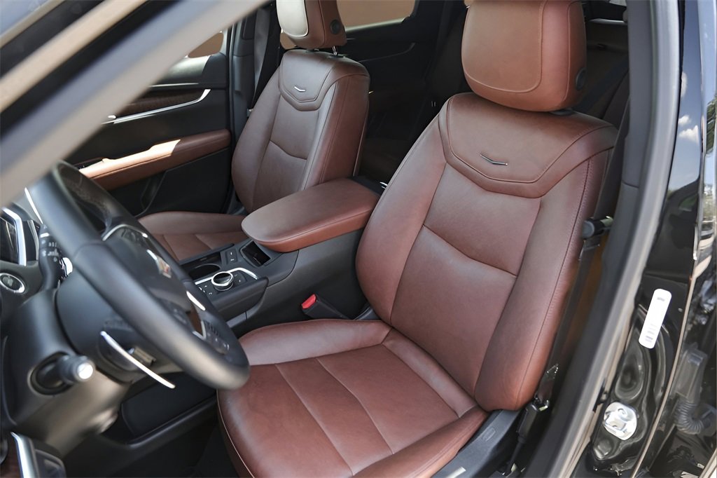 2025 Cadillac XT5 Sport photo 7