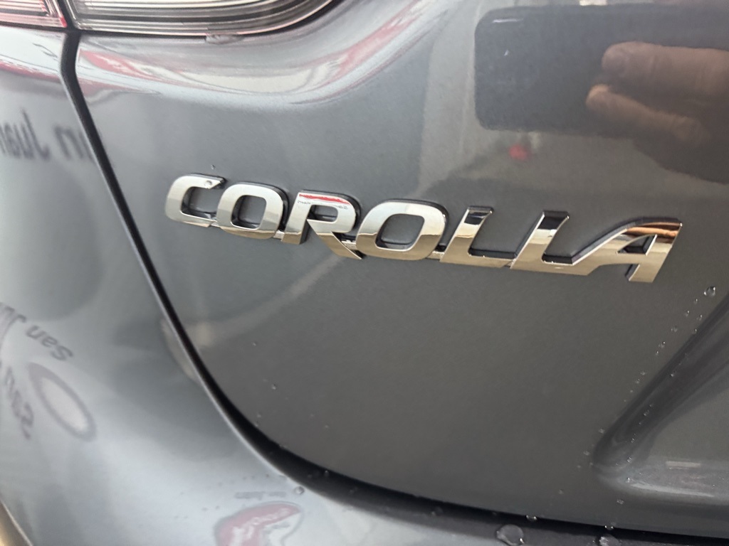 2025 Toyota Corolla SE photo 17