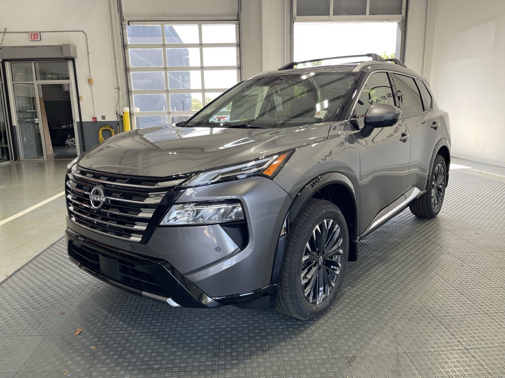 2026 Nissan Rogue Platinum photo 3