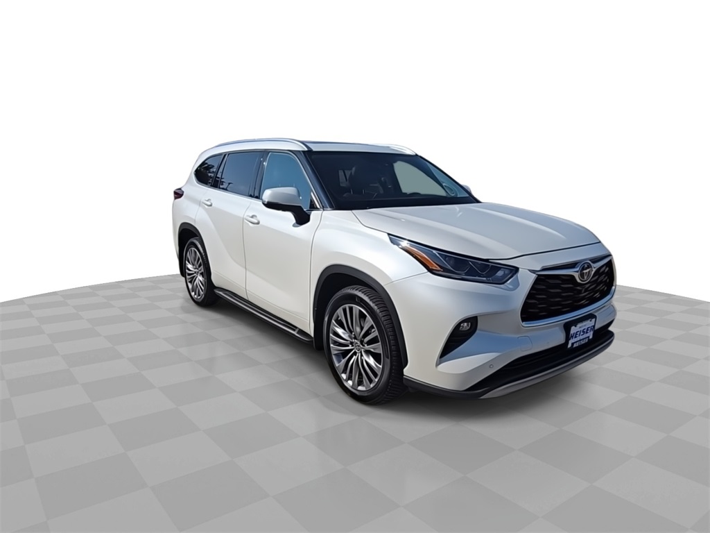 2020 Toyota Highlander Platinum photo 2