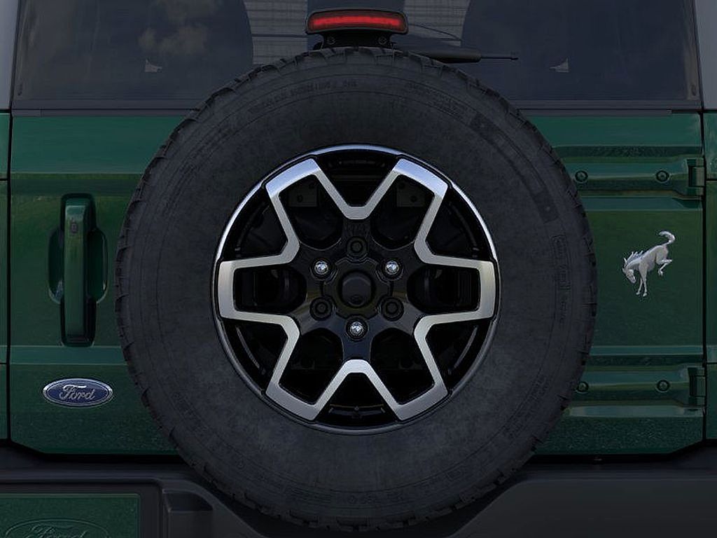 2025 Ford Bronco Outer Banks photo 22