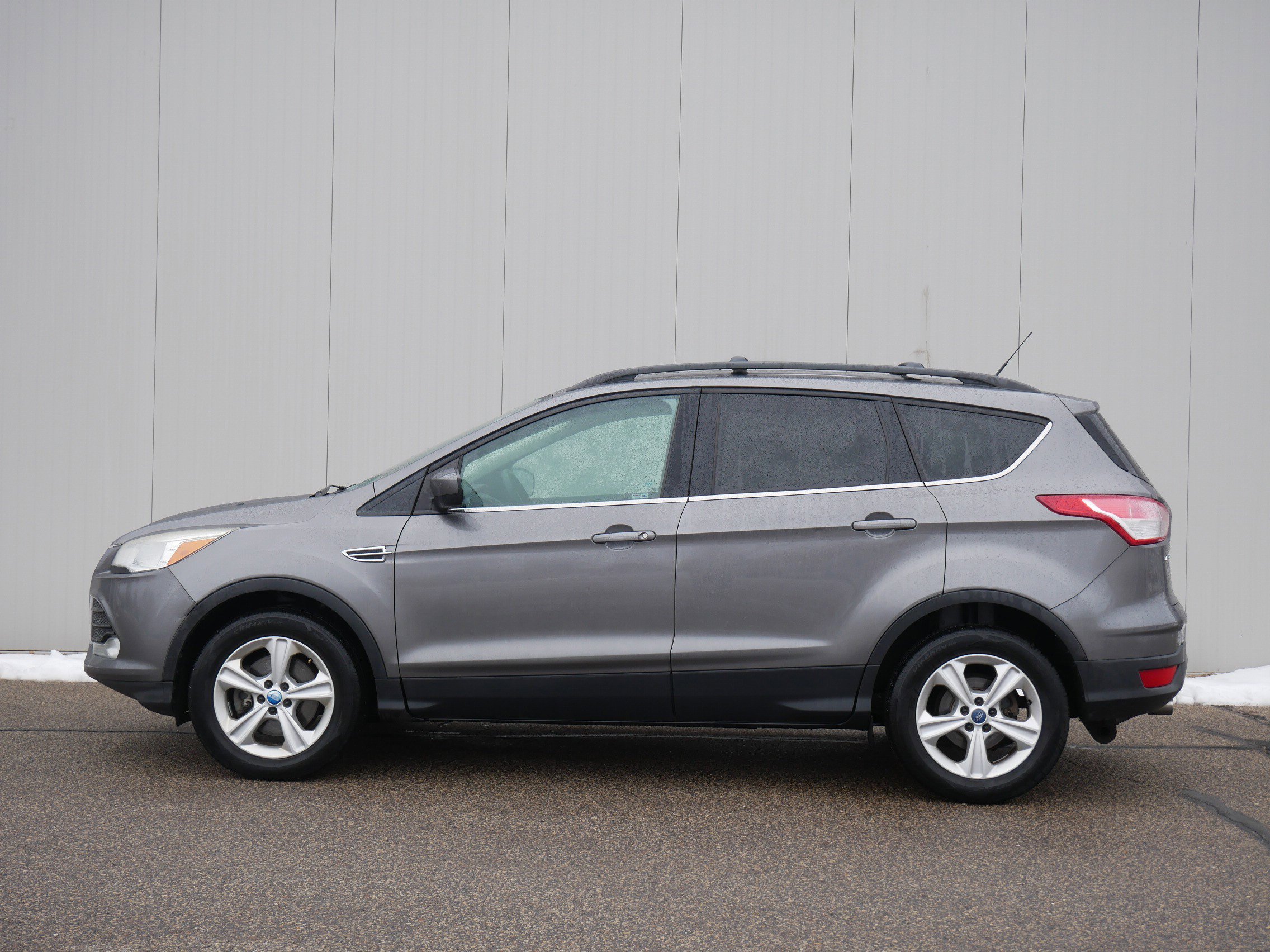 Used 2013 Ford Escape SE with VIN 1FMCU9GX0DUB67445 for sale in Hastings, Minnesota