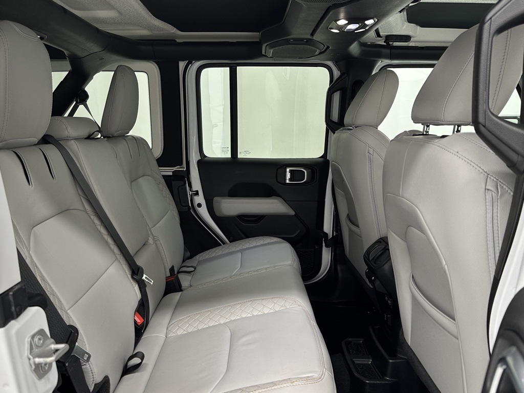 2022 Jeep Wrangler Unlimited Sahara High Altitude 4xe photo 20