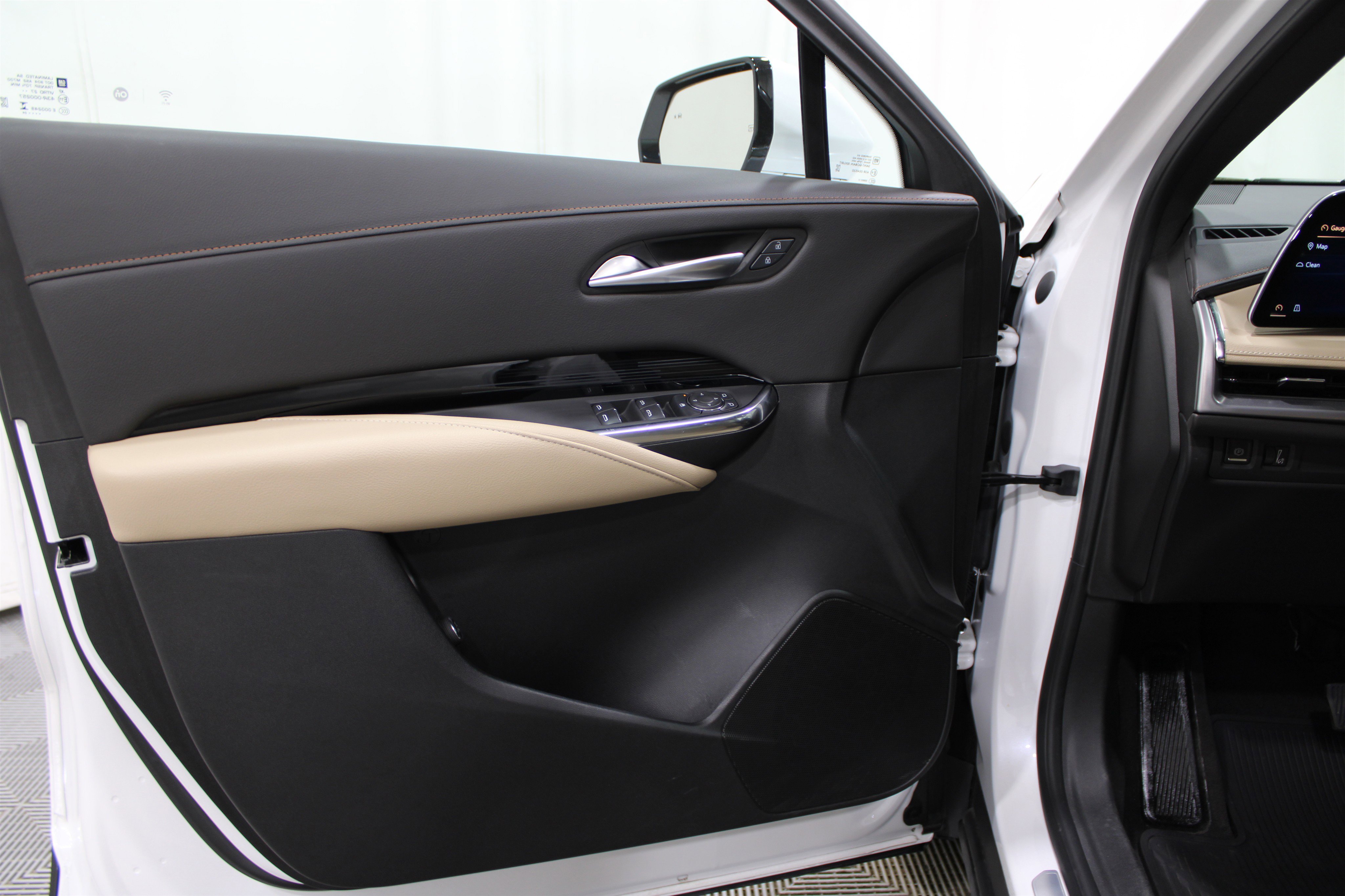 2024 Cadillac XT4 Luxury photo 5