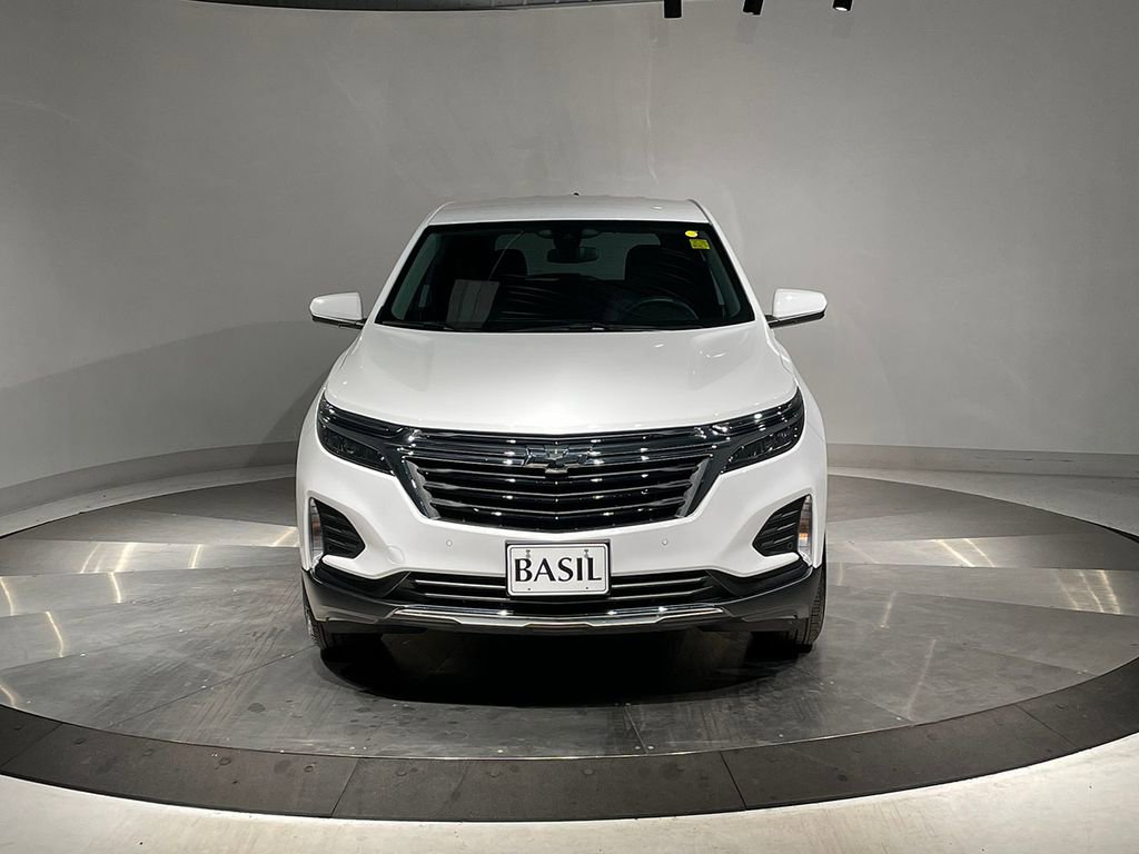 2023 Chevrolet Equinox LT photo 2