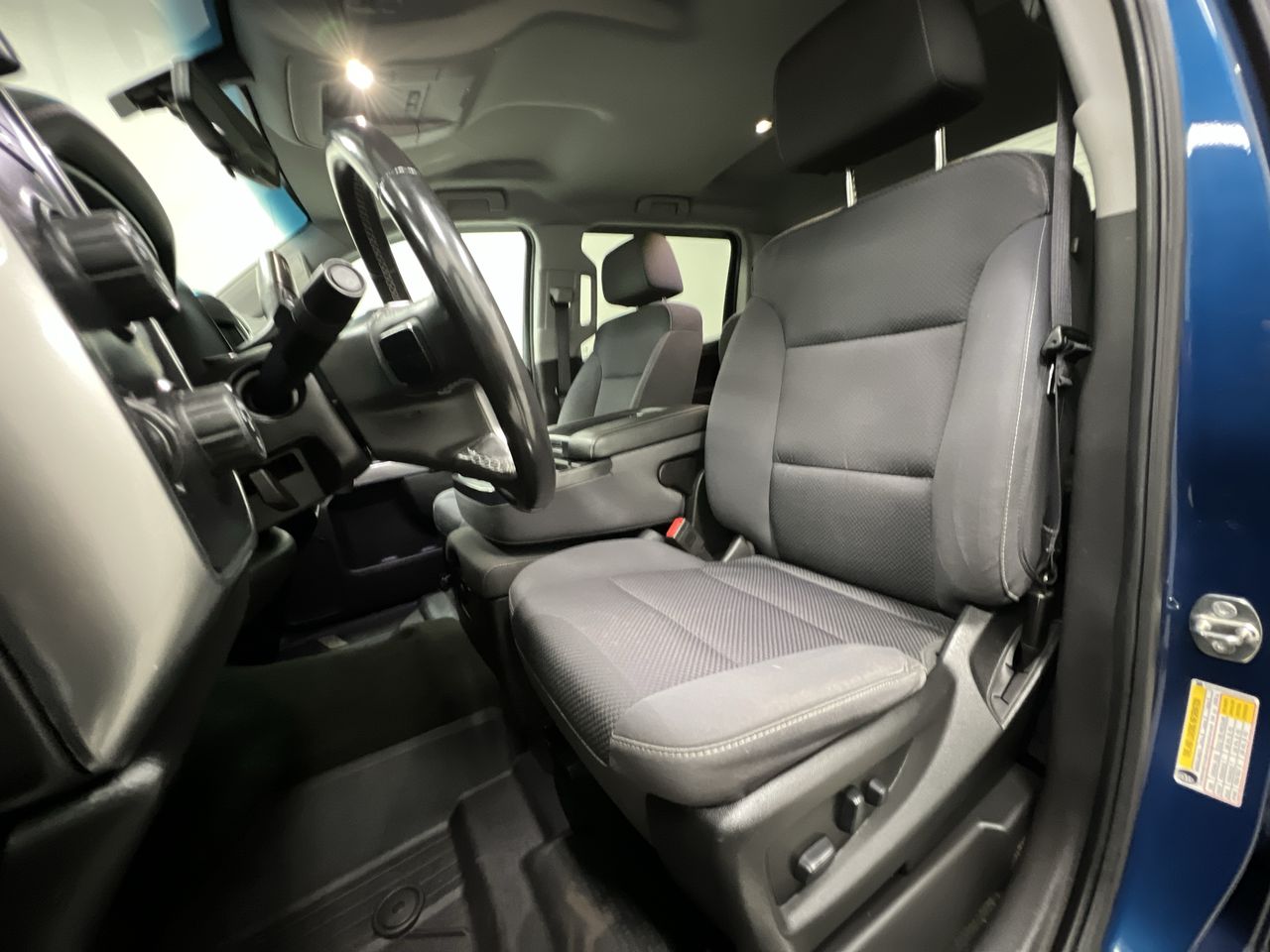 2018 Chevrolet Silverado 1500 LT photo 17