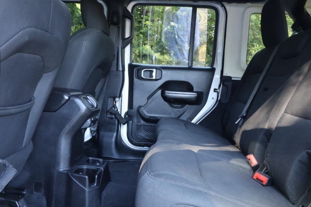 2018 Jeep Wrangler Unlimited Sport S photo 13