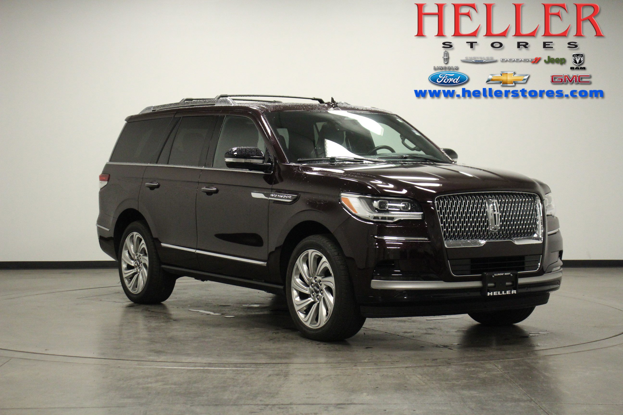 Used 2024 Burgundy Lincoln Reserve image 1