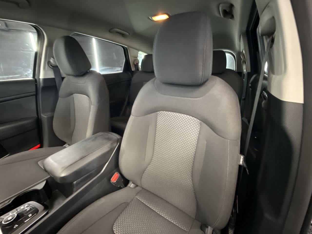 2024 Kia Sportage LX photo 14