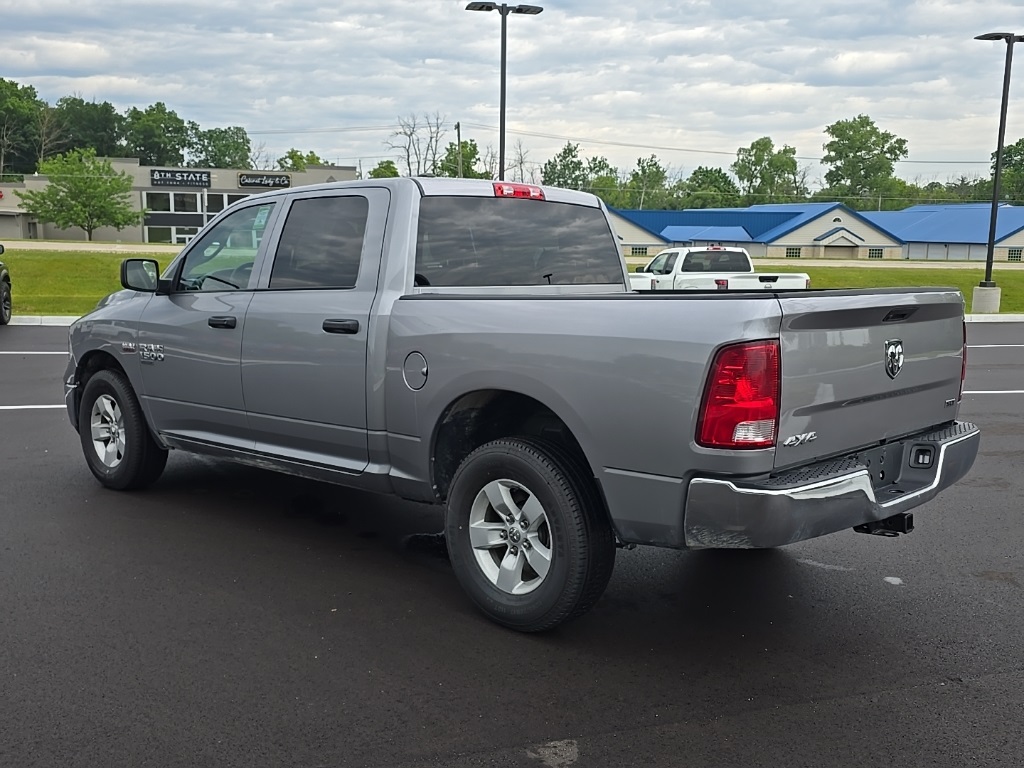 2023 Ram 1500 Classic SLT photo 4