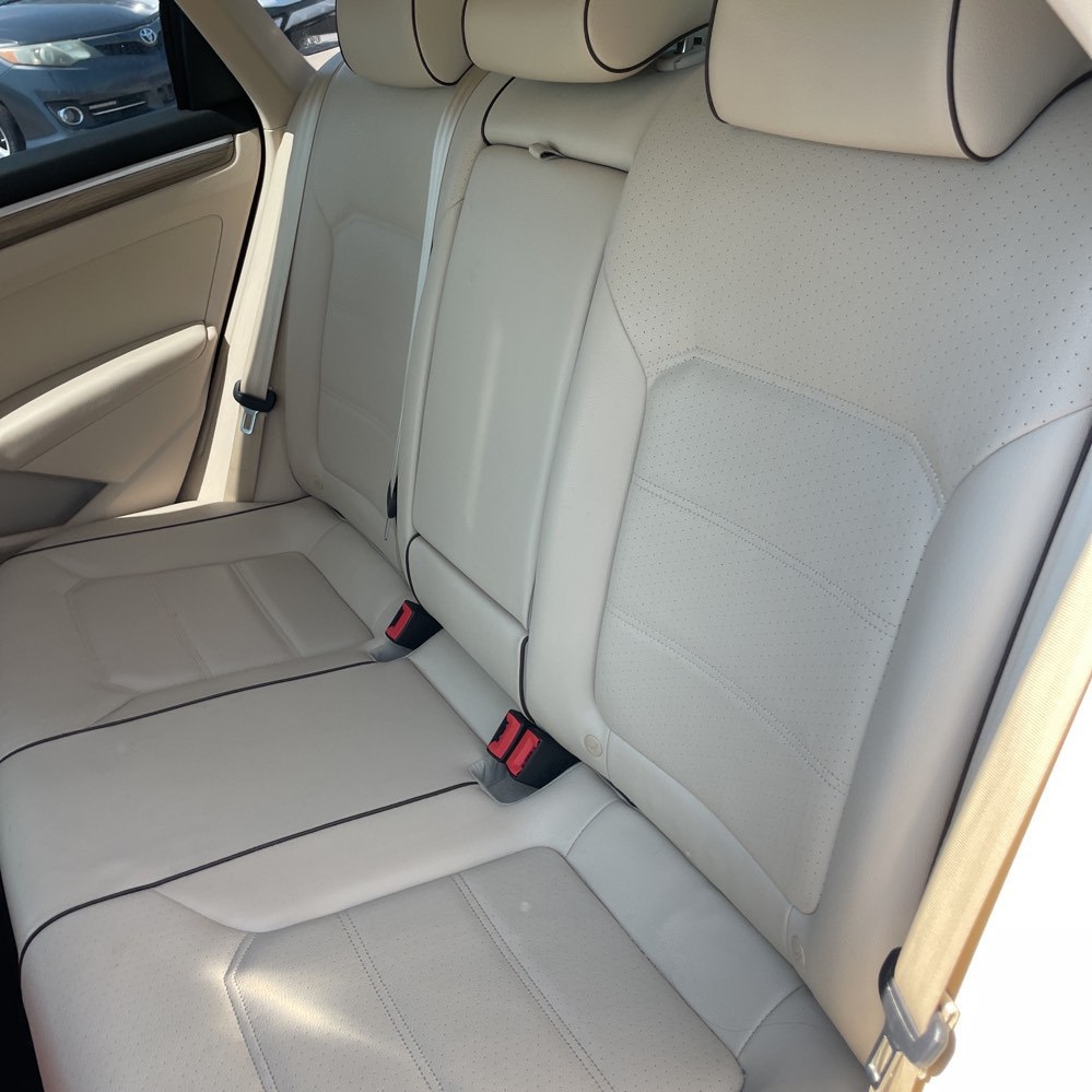 2018 Volkswagen Passat 2.0T SE photo 7