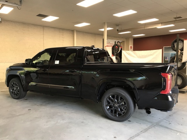 2025 Toyota Tundra Platinum CrewMax photo 5