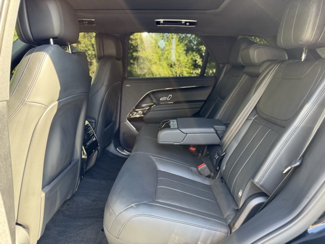 2025 Land Rover Range Rover Sport SE photo 15