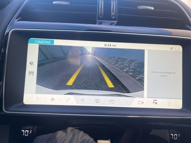 2020 Jaguar F-PACE Prestige photo 13