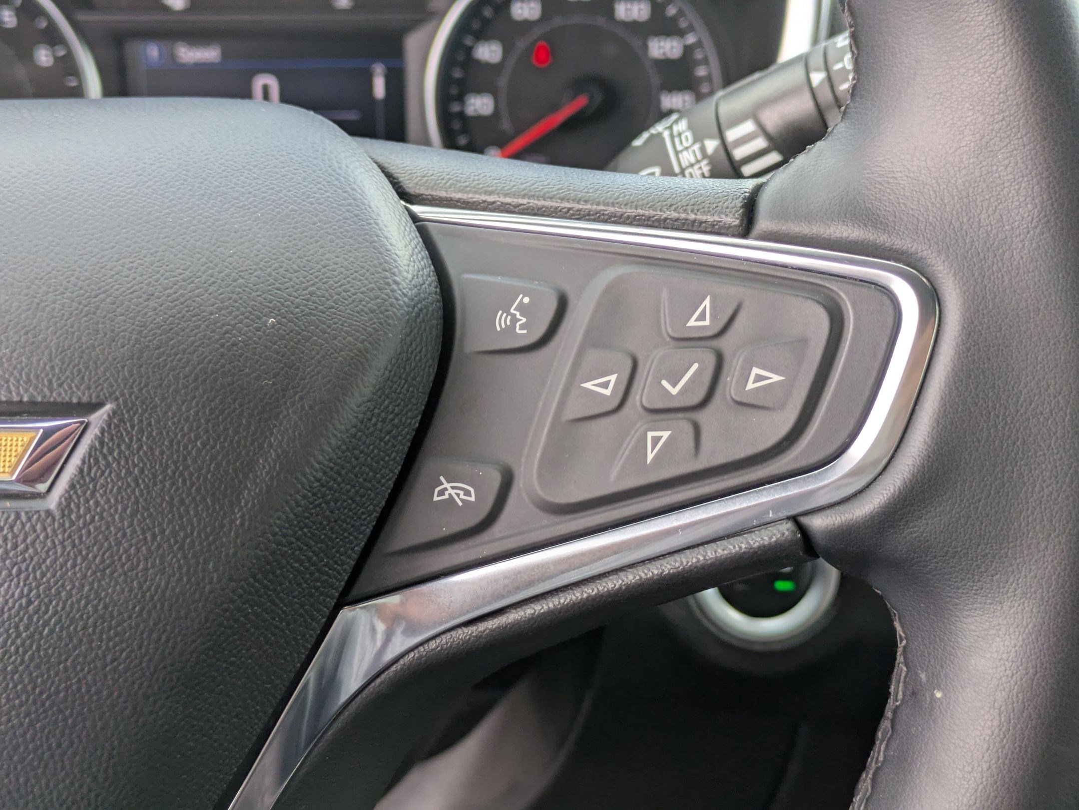 2024 Chevrolet Equinox LT photo 14