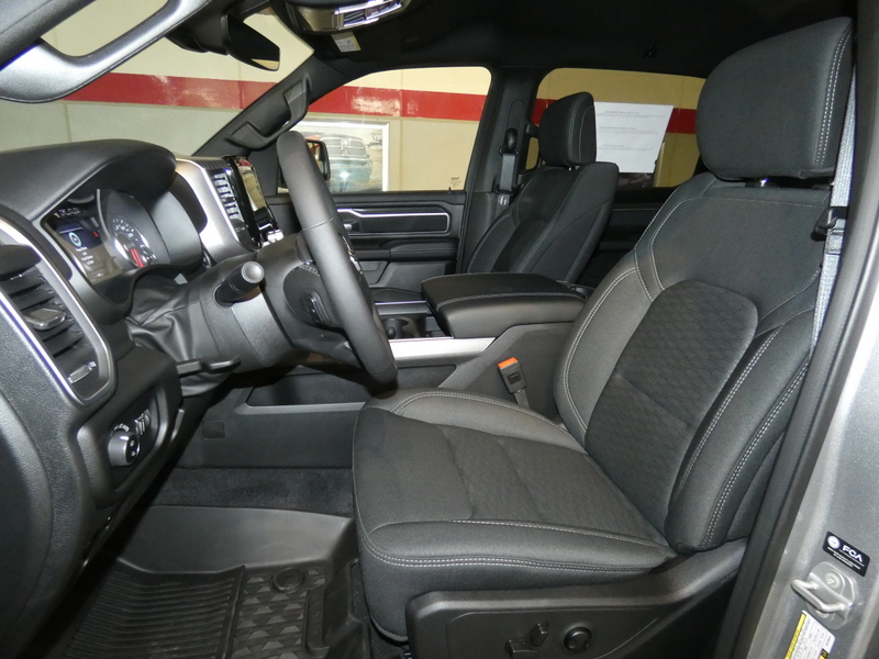 2025 Ram 1500 Big Horn photo 8