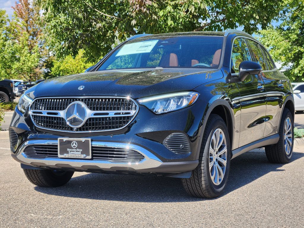 2026 Mercedes Benz GLC 300 4MATIC photo 4
