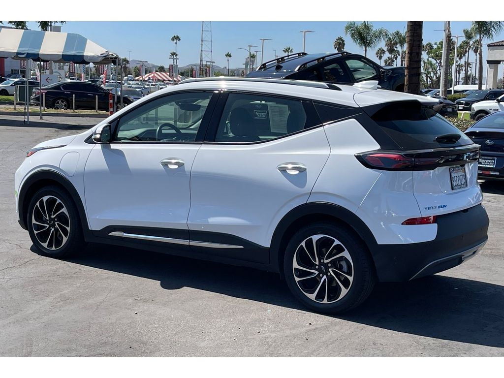 2023 Chevrolet Bolt EUV Premier photo 3