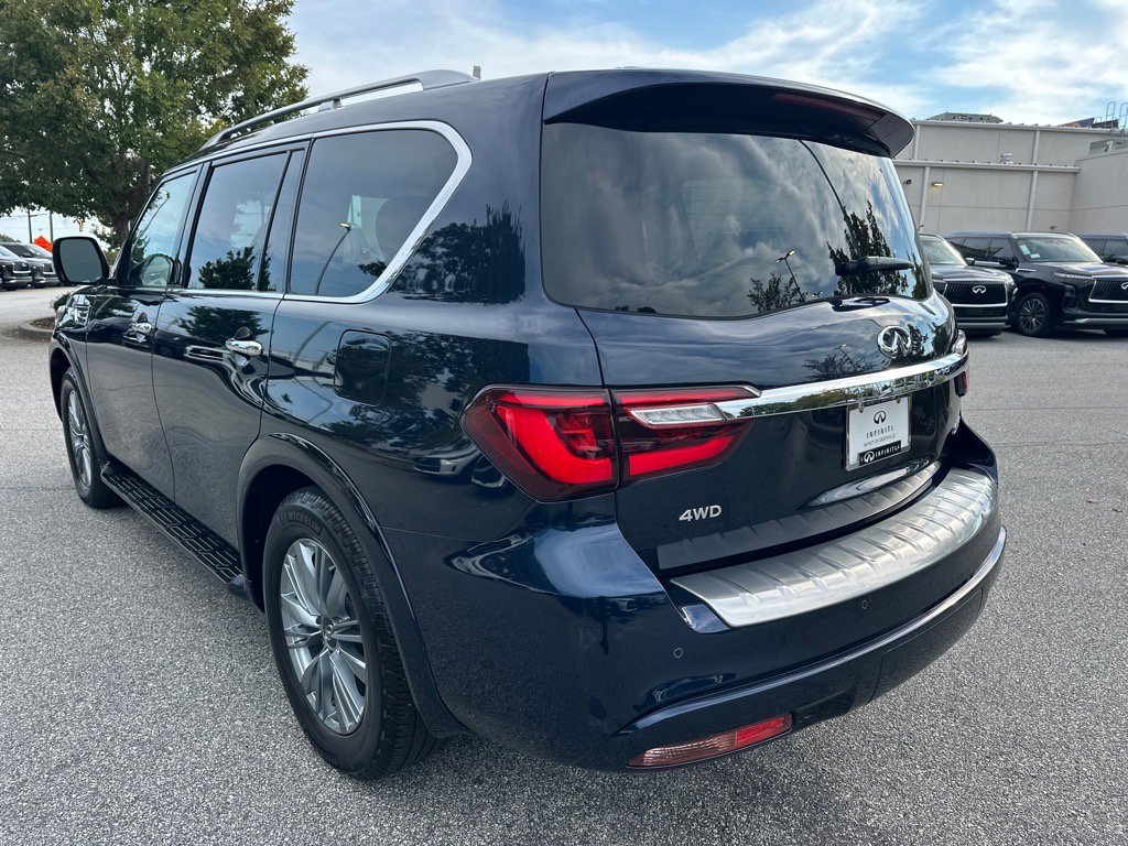 2022 Infiniti QX80 Luxe photo 5