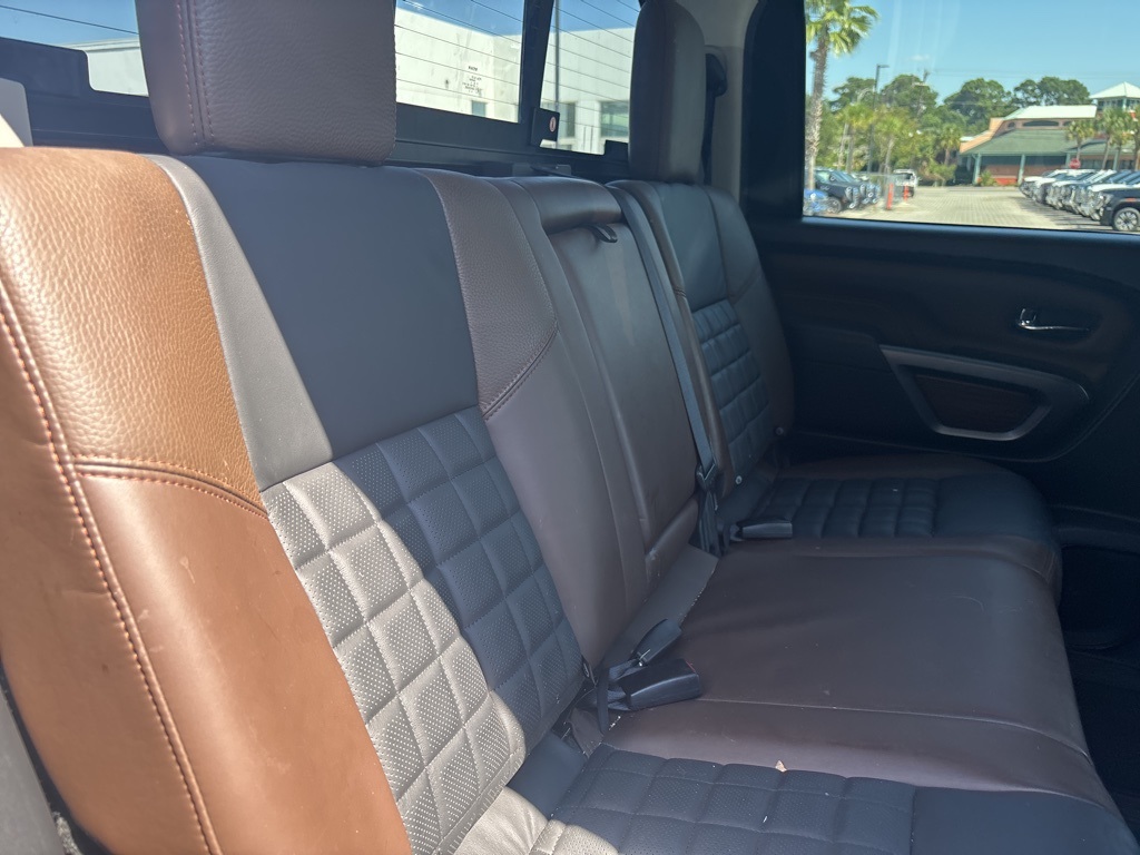 2016 Nissan Titan Crew Cab Platinum Reserve photo 24